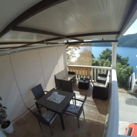 Maritimo - Two Bedroom With Sea View And Terrace * Smokvica (Korcula)